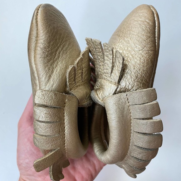 MOCCASIN Gold Leather Fringe Soft Sole 12-18 - Picture 8 of 10